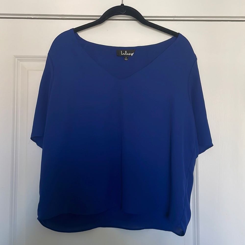Lulus women’s large v neck shirt / blouse